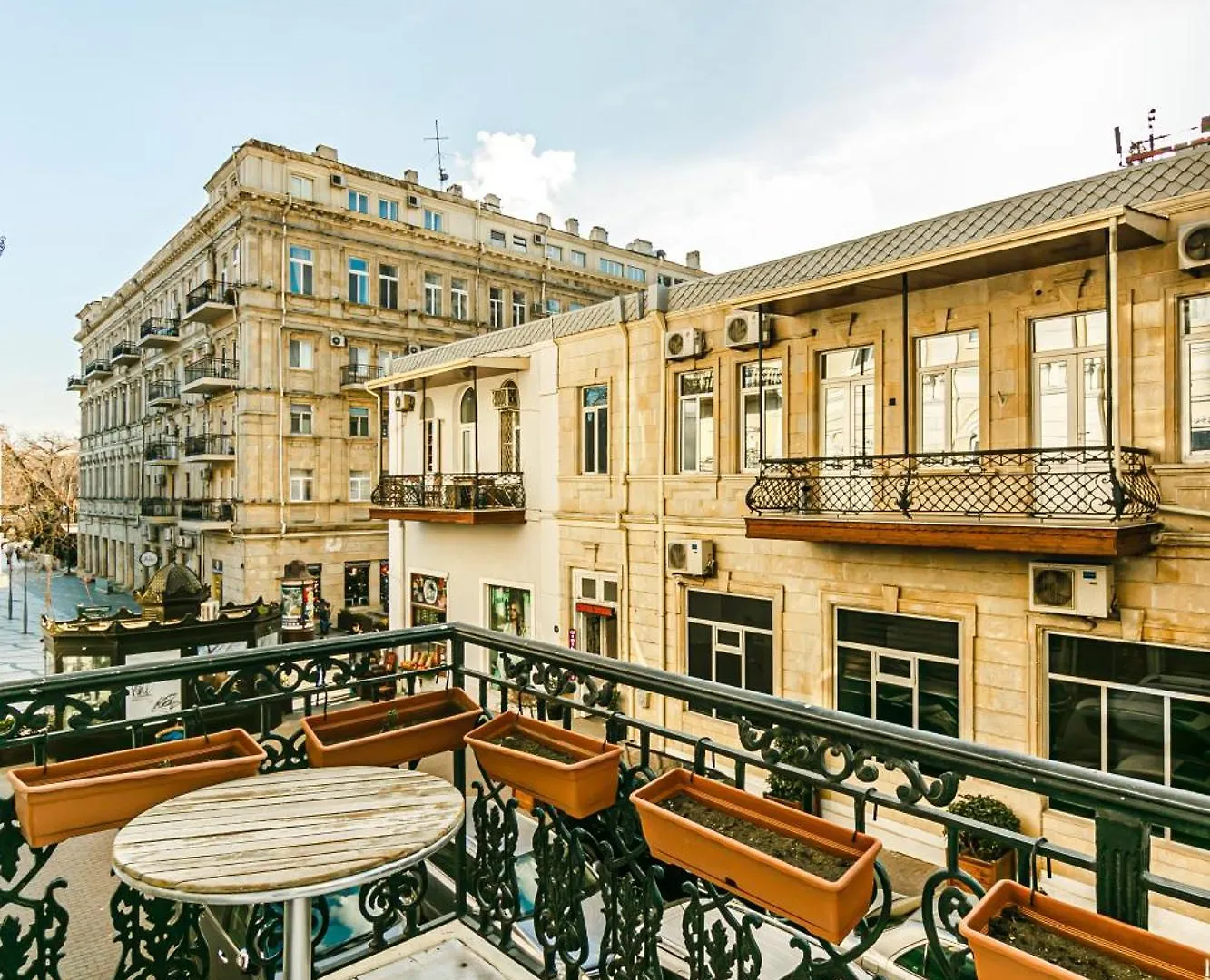 Apartment On Metro Sahil Baku