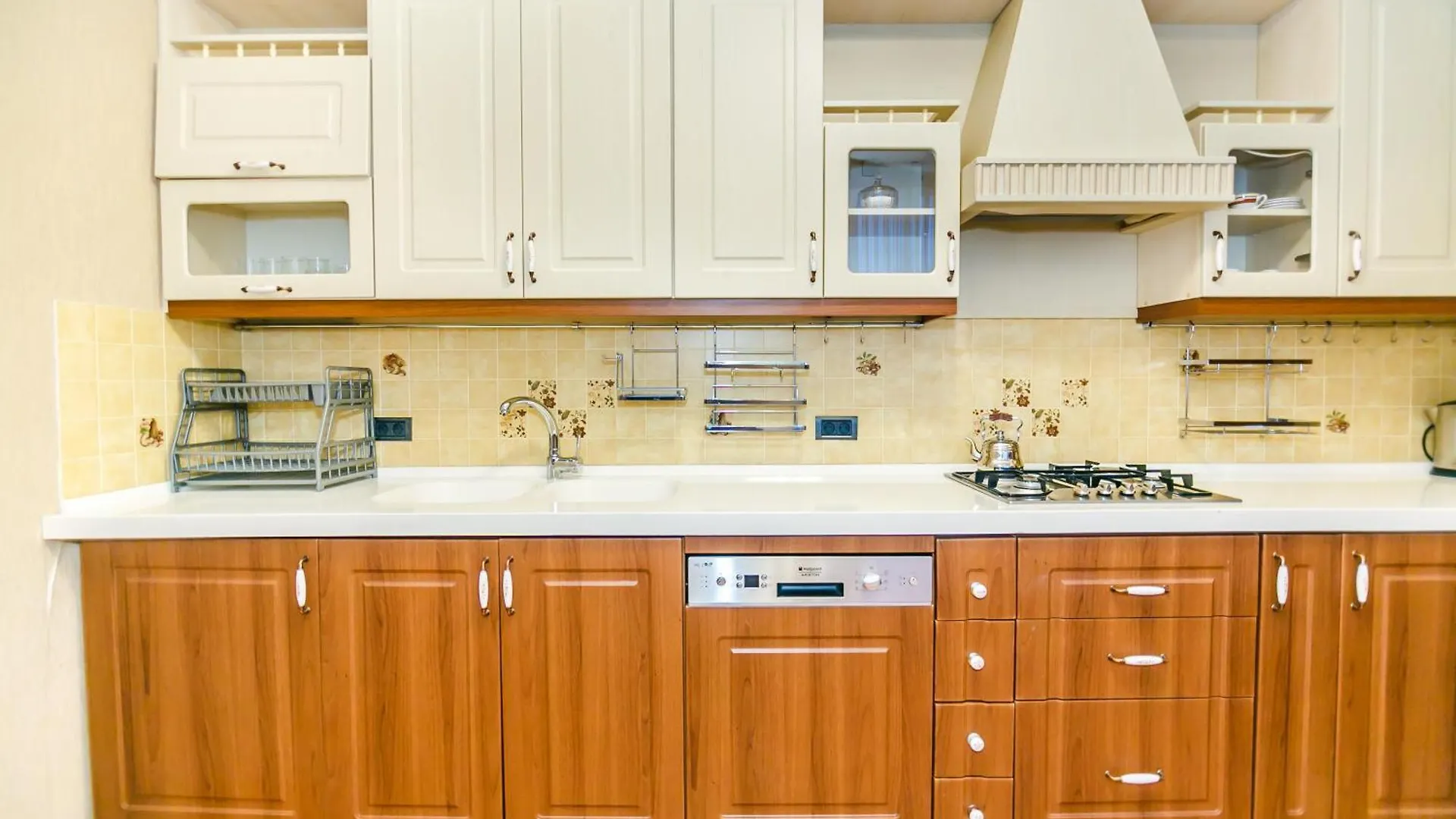 Apartment On Metro Sahil Baku
