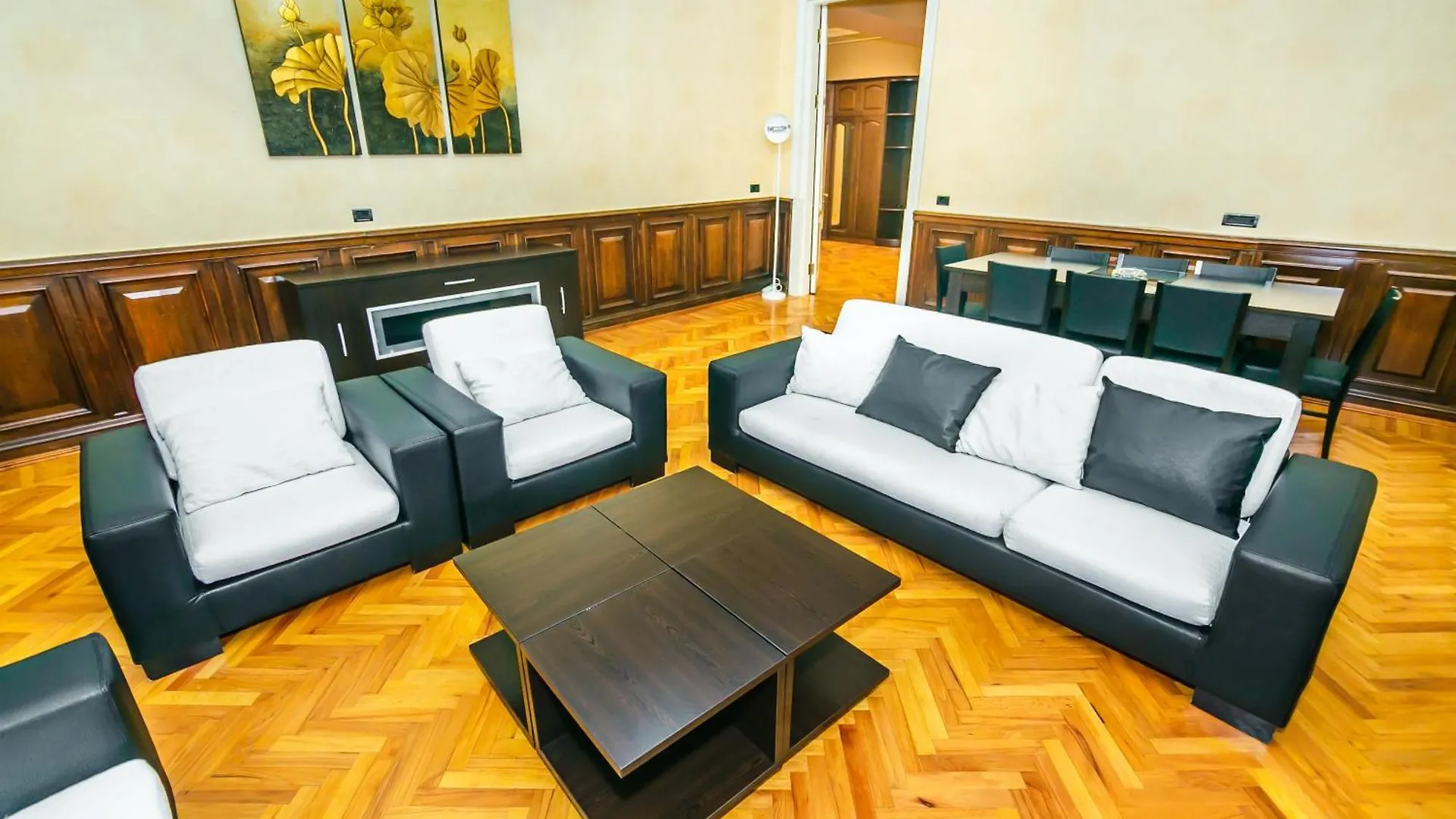 Apartment On Metro Sahil Baku