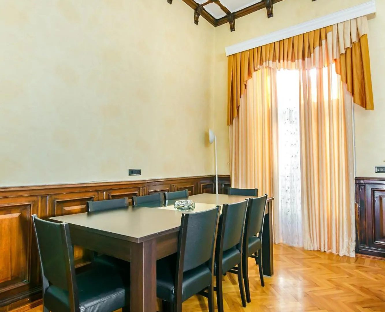 Apartment On Metro Sahil Baku